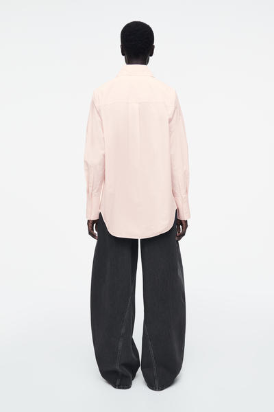 COS オーバーサイズ長袖シャツ