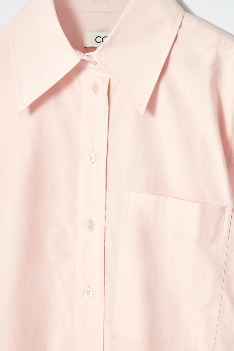 COS オーバーサイズ長袖シャツ