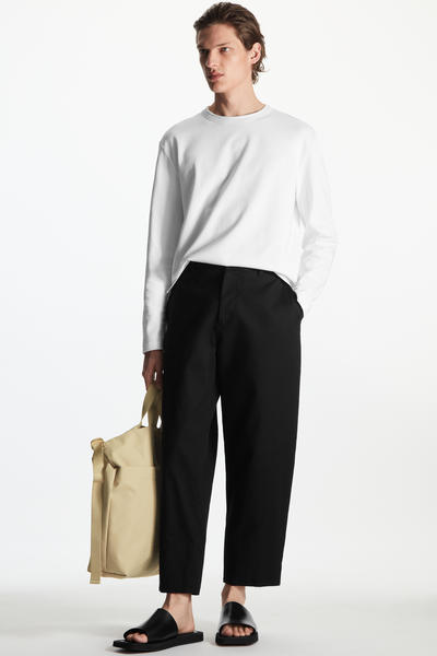 COS スクエアトゥレザースライダーサンダル