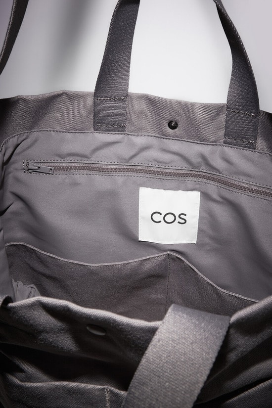 COS ユーティリティートートバッグ