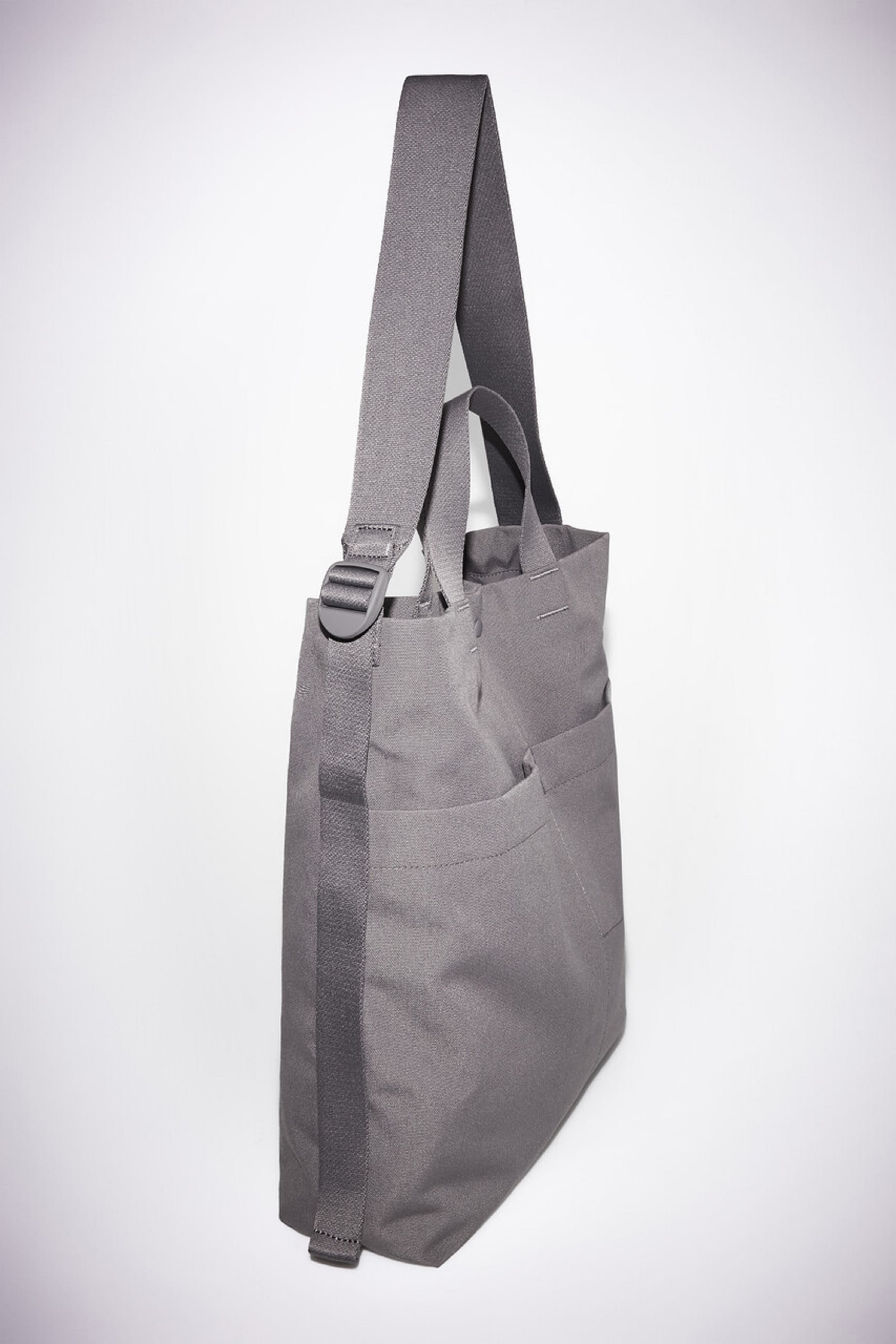UTILITY TOTE BAG ユーティリティートートバッグ ダークグレー｜COS 