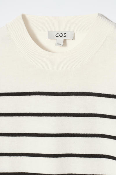 COS 半袖ニットTシャツ