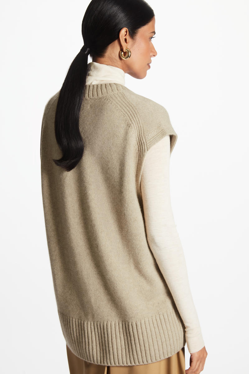 COS カシミヤ100%ベスト