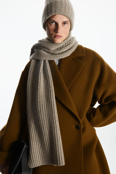 CHUNKY RIBBED-KNIT CASHMERE SCARF 厚手のリブ編みカシミヤ100 ...