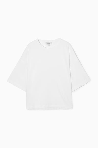 COS ボクシーフィット カーブヘムTシャツ