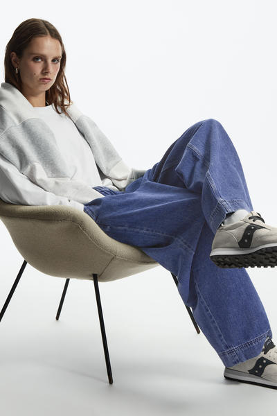 COS ゴムウエストデニムパンツ