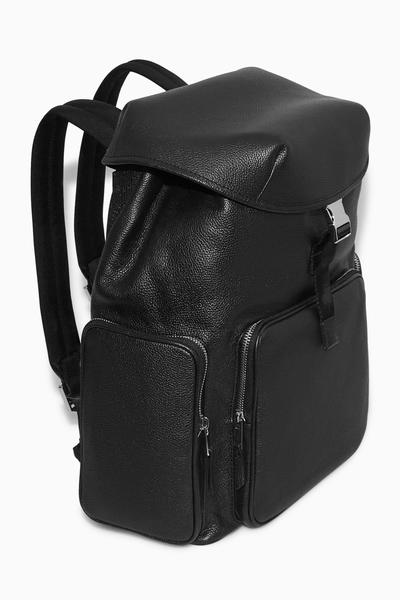 COS バックル付きレザーバックパック