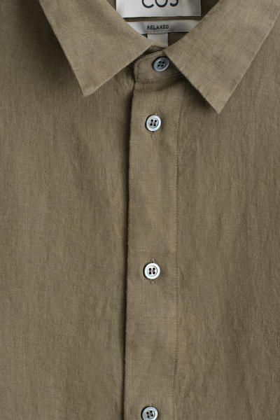 COS カーブヘム リネンシャツ