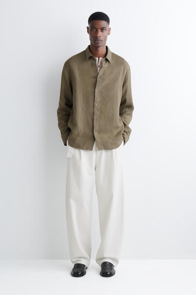 COS カーブヘム リネンシャツ