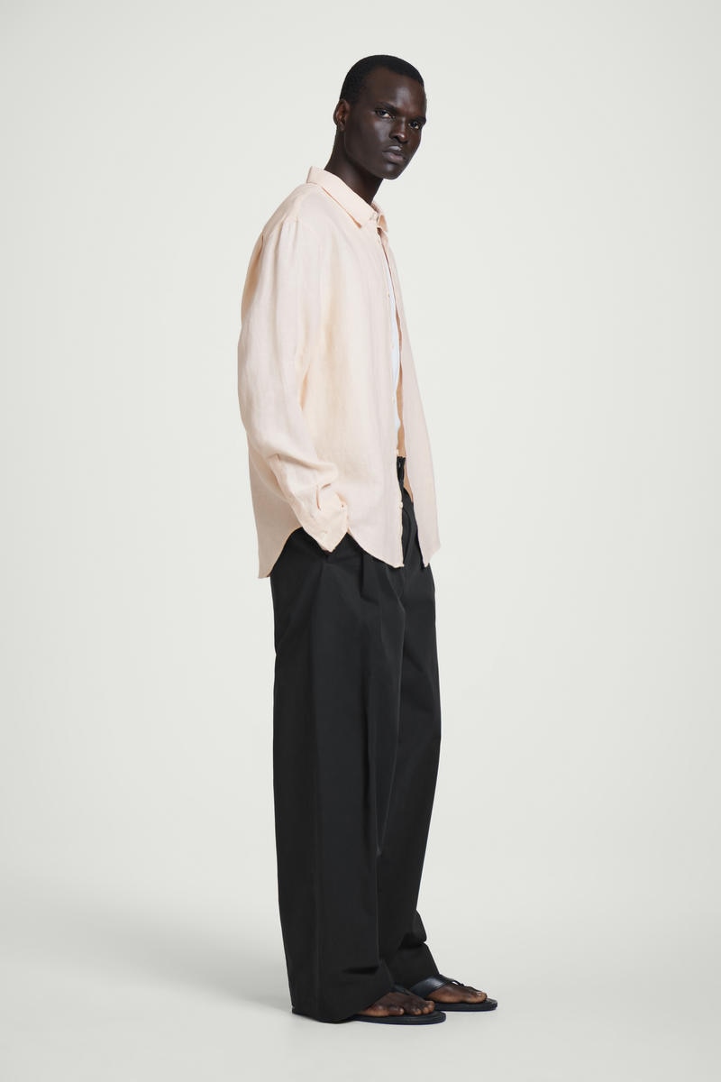 COS カーブヘム リネンシャツ