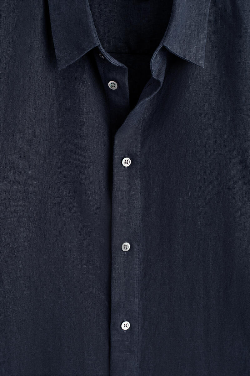 COS カーブヘム リネンシャツ