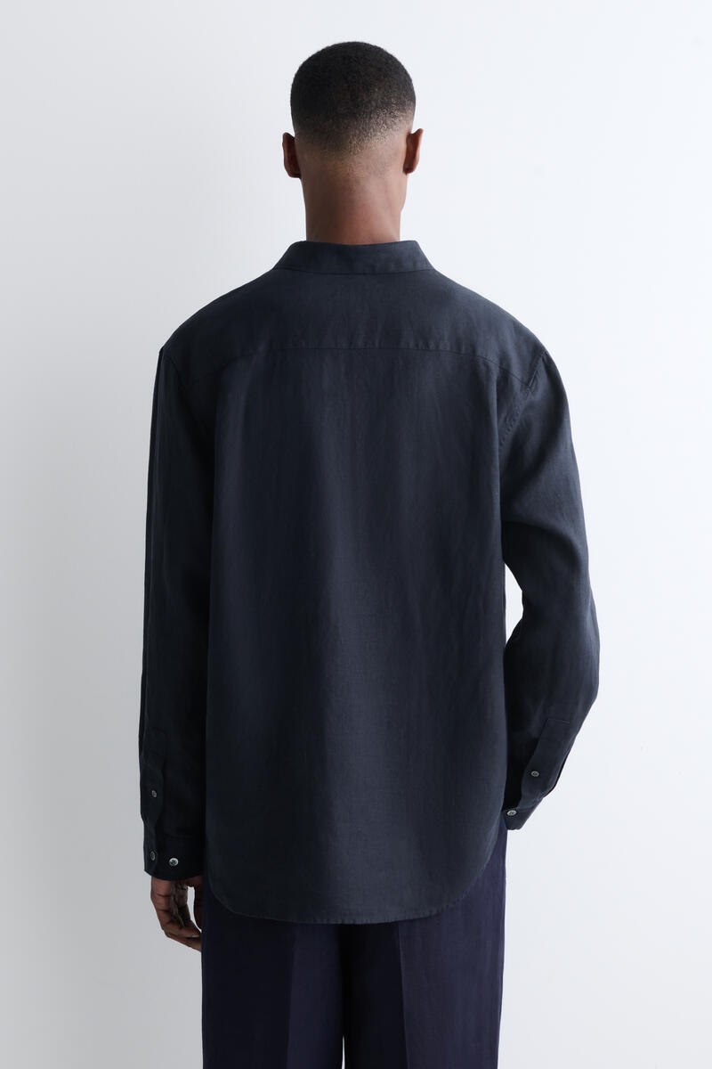 COS カーブヘム リネンシャツ