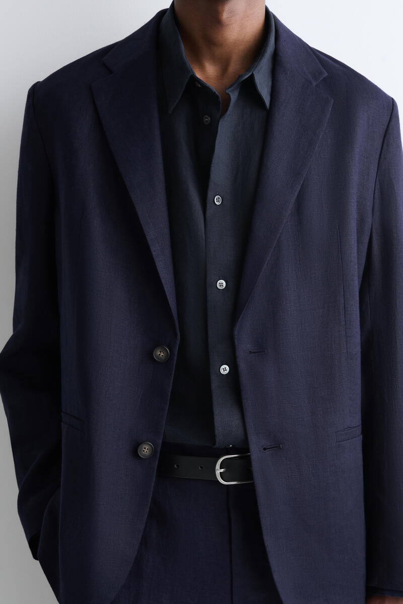 COS カーブヘム リネンシャツ