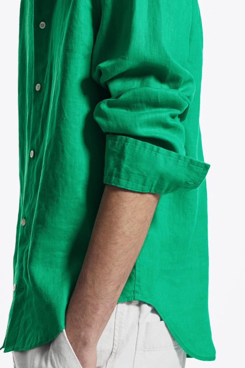 COS カーブヘム リネンシャツ