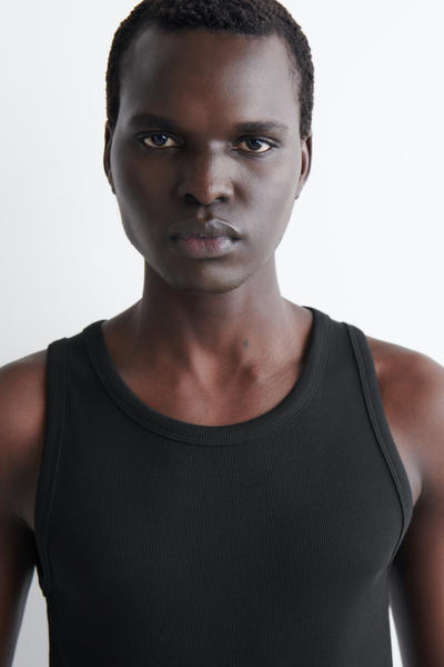 COS スクープネック リブニットタンクトップ