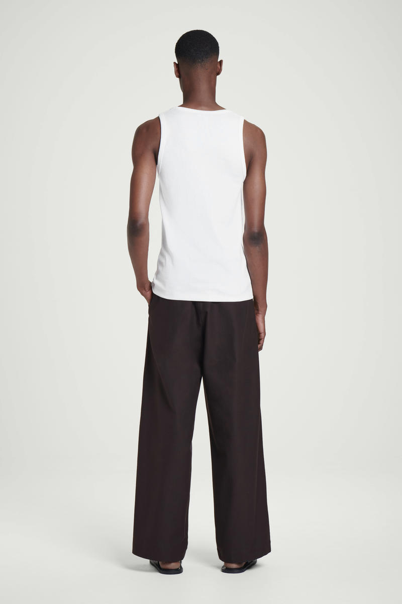 COS スクープネック リブニットタンクトップ