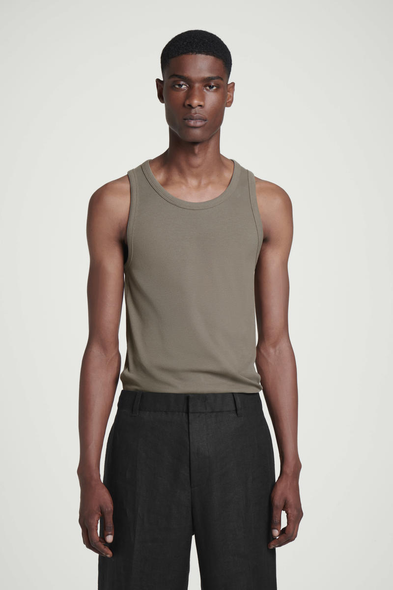 COS スクープネック リブニットタンクトップ