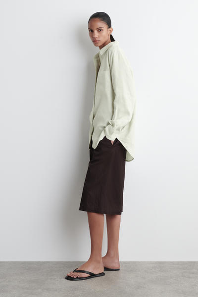 COS オーバーサイズリネンシャツ