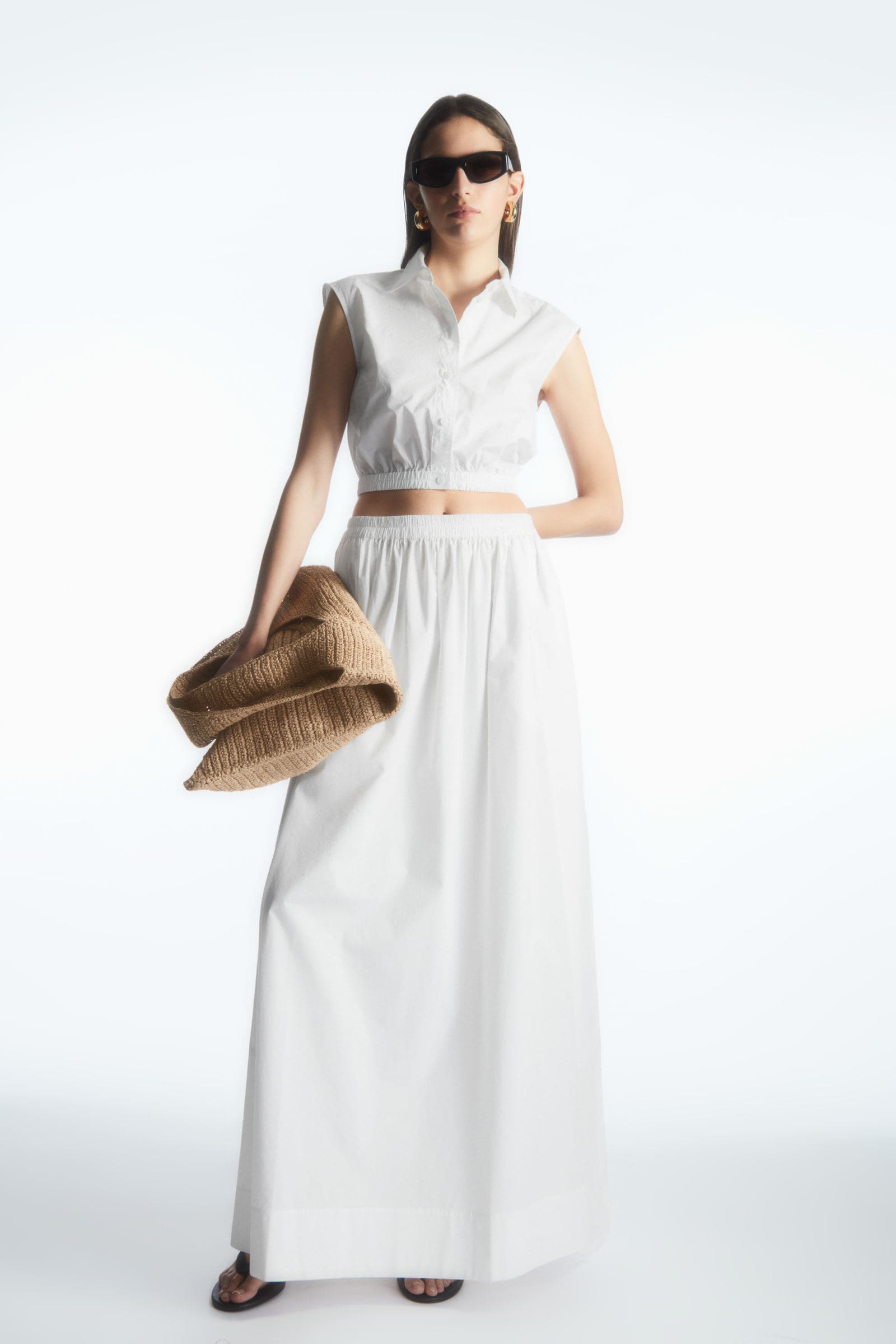 RAFFIA SHOULDER BAG ラフィアショルダーバッグ|COS コス 公式 RAFFIA SHOULDER BAG ラフィアショルダーバッグ|COS コス 公式