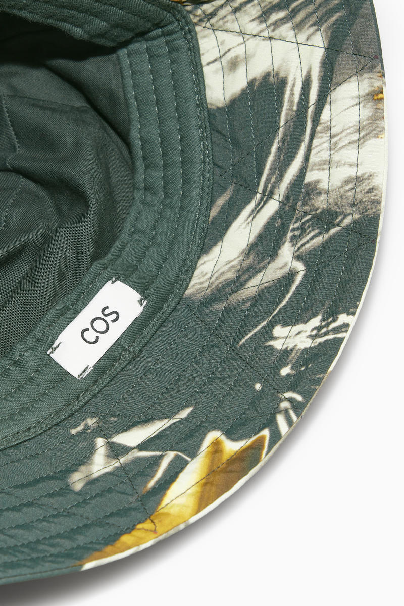 COS プリント柄バケットハット