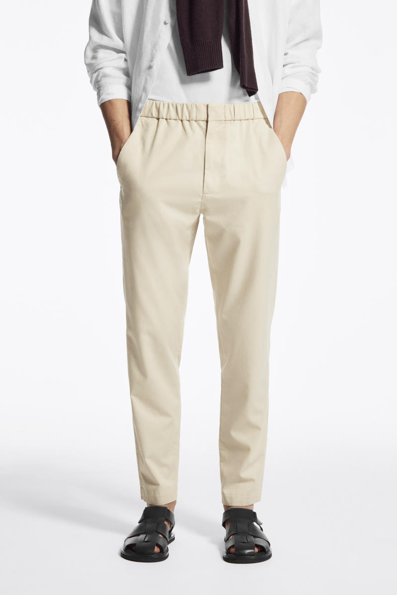 COS ストレッチテーパードツイルパンツ