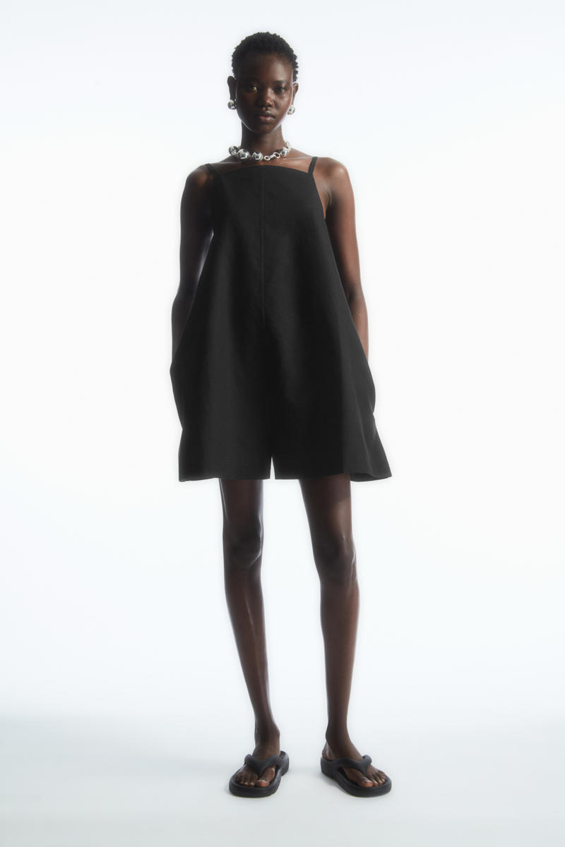 新品★ SHEER JACQUARD TAILORED ROMPERS SQUARE-NECK LINEN PLAYSUIT スクエアネック リネンプレイスーツ｜COS