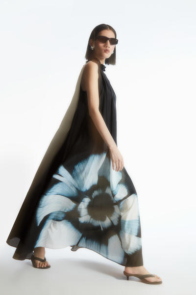 COS デジタルプリント　フローラルシルク混マキシワンピース