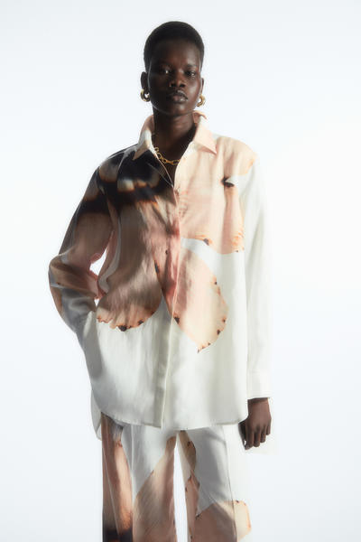 COS デジタルプリント フローラルリネン混シャツ