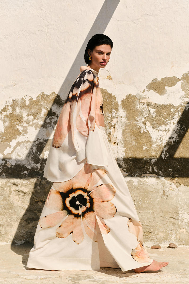 COS デジタルプリント フローラルリネン混シャツ