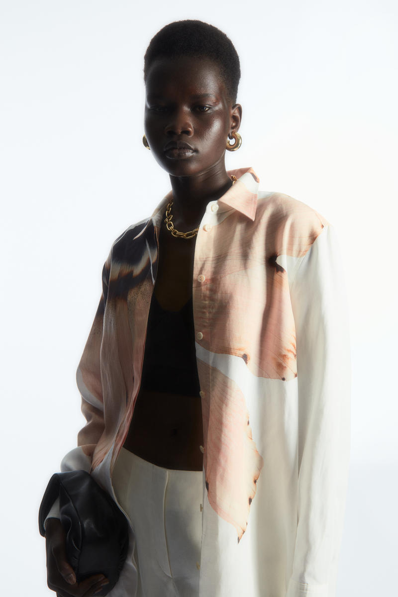 COS デジタルプリント フローラルリネン混シャツ