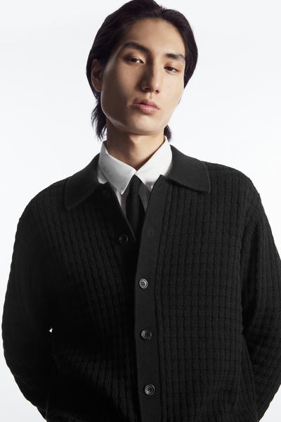 COS テクスチャードニットカーディガン