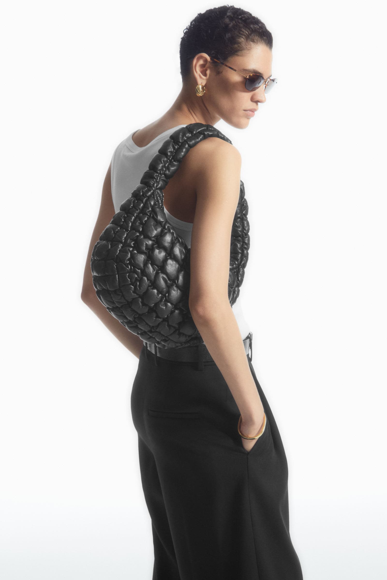 み*ジ様 希少 レア cos ミニレザーキルトバッグ ブラック QUILTED MINI LEATHER BAG ミニレザーキルトバッグ ブラック｜COS コス