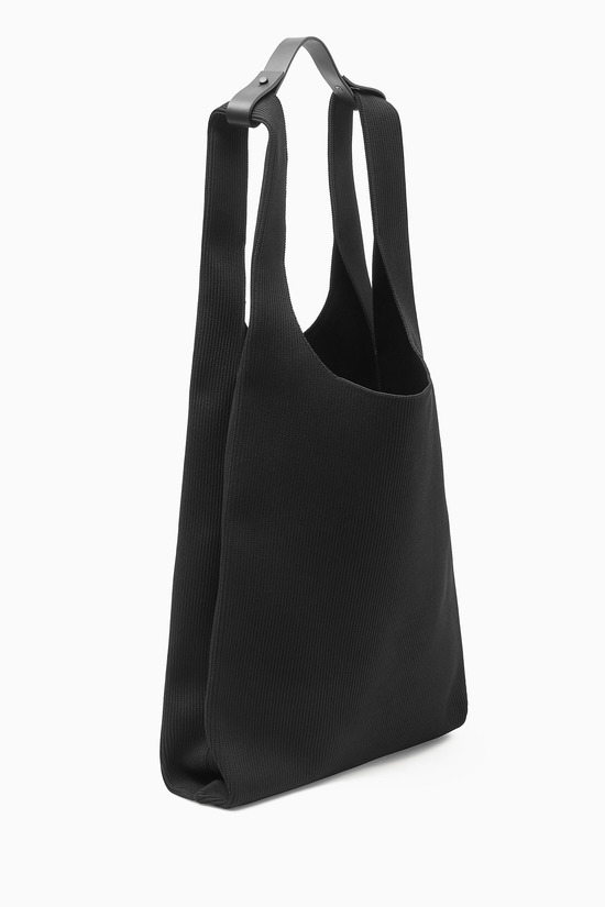 OVERSIZED KNITTED TOTE オーバーサイズニットトートバッグ ブラック 