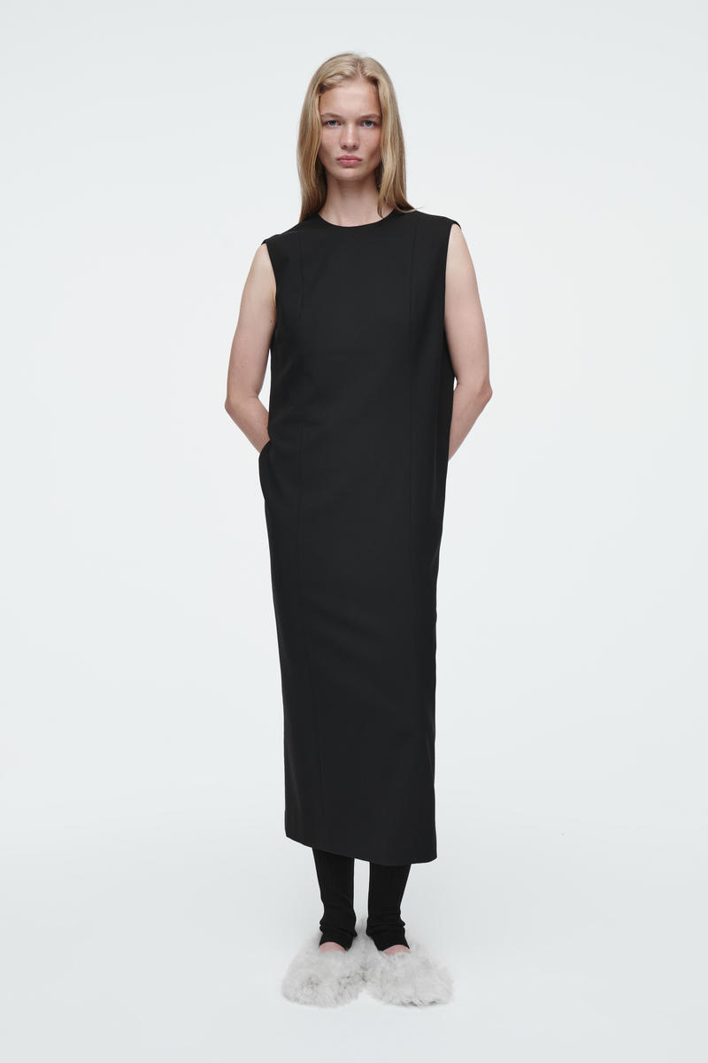THE SLEEVELESS TAILORED WOOL DRESS ノースリーブテーラードウール