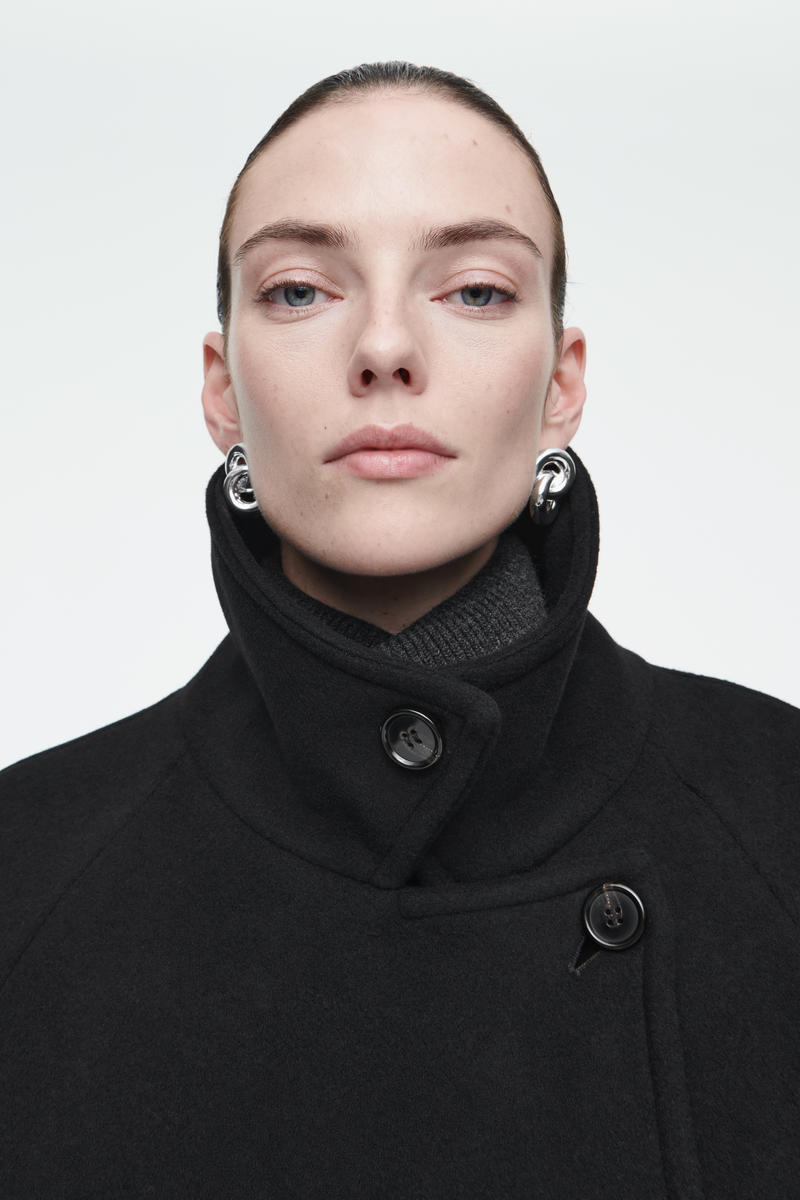 OVERSIZED DOUBLE-BREASTED WOOL COAT オーバーサイズ ダブルブレスト