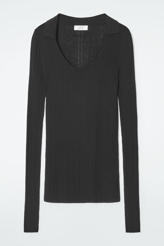 COS オープンカラーメリノウールトップス