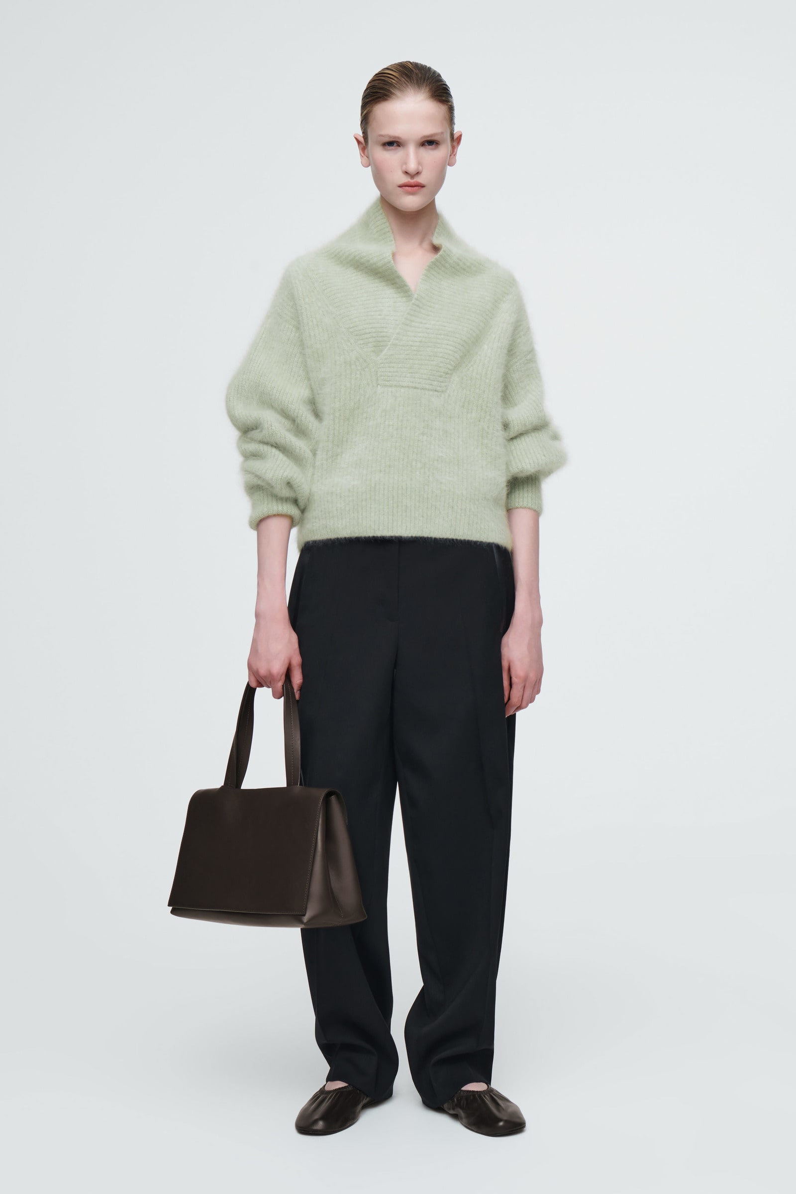 【極美品】COS フラップ トートバッグ レザー 濃い茶色 24AW THE FLAP TOTE - LEATHER フラップトートバッグ- レザー 栗｜COS コス