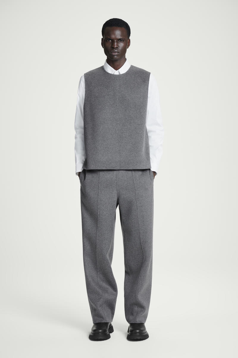 DOUBLE-FACED WOOL VEST ダブルフェイスウールベスト グレー｜COS コス