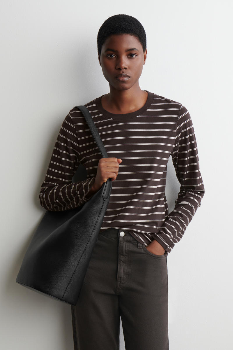 COS 24/7 長袖Tシャツ