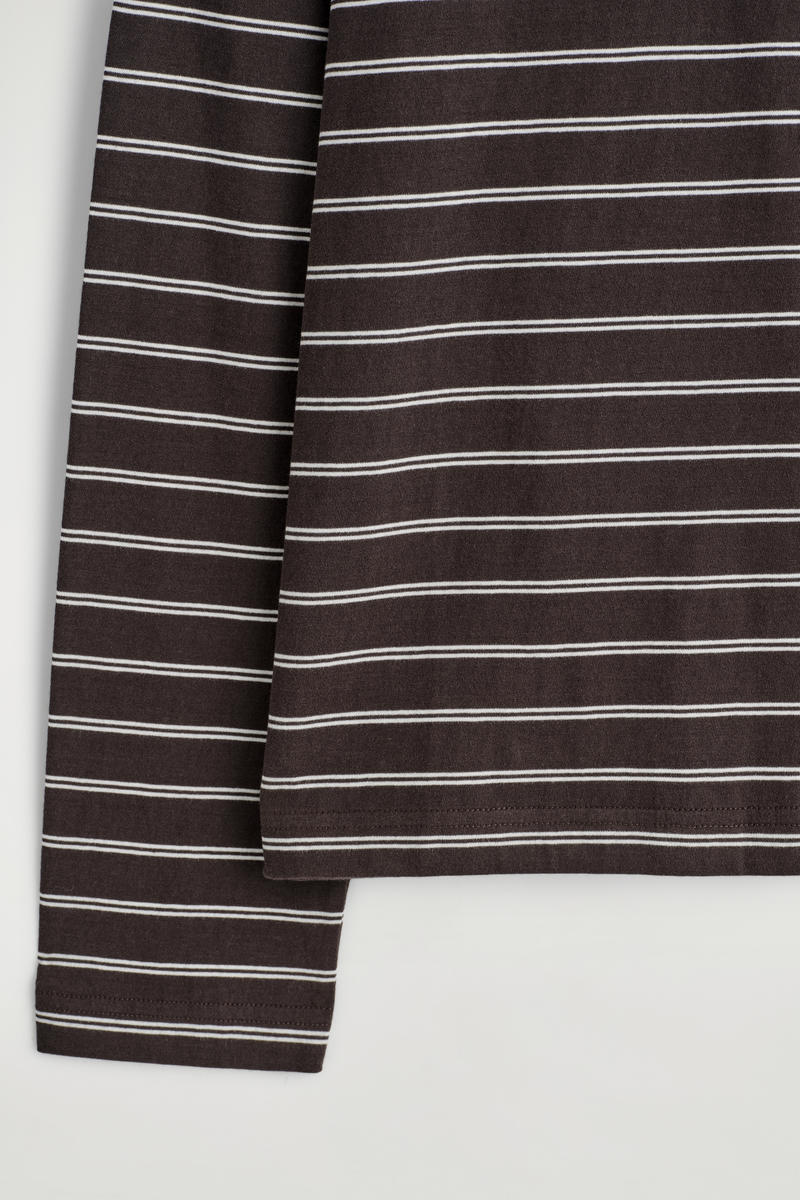 COS 24/7 長袖Tシャツ