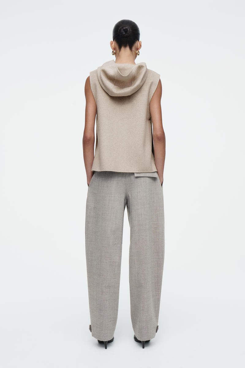 DOUBLE-FACED HYBRID HOODED GILET ダブルフェイスハイブリッドフード