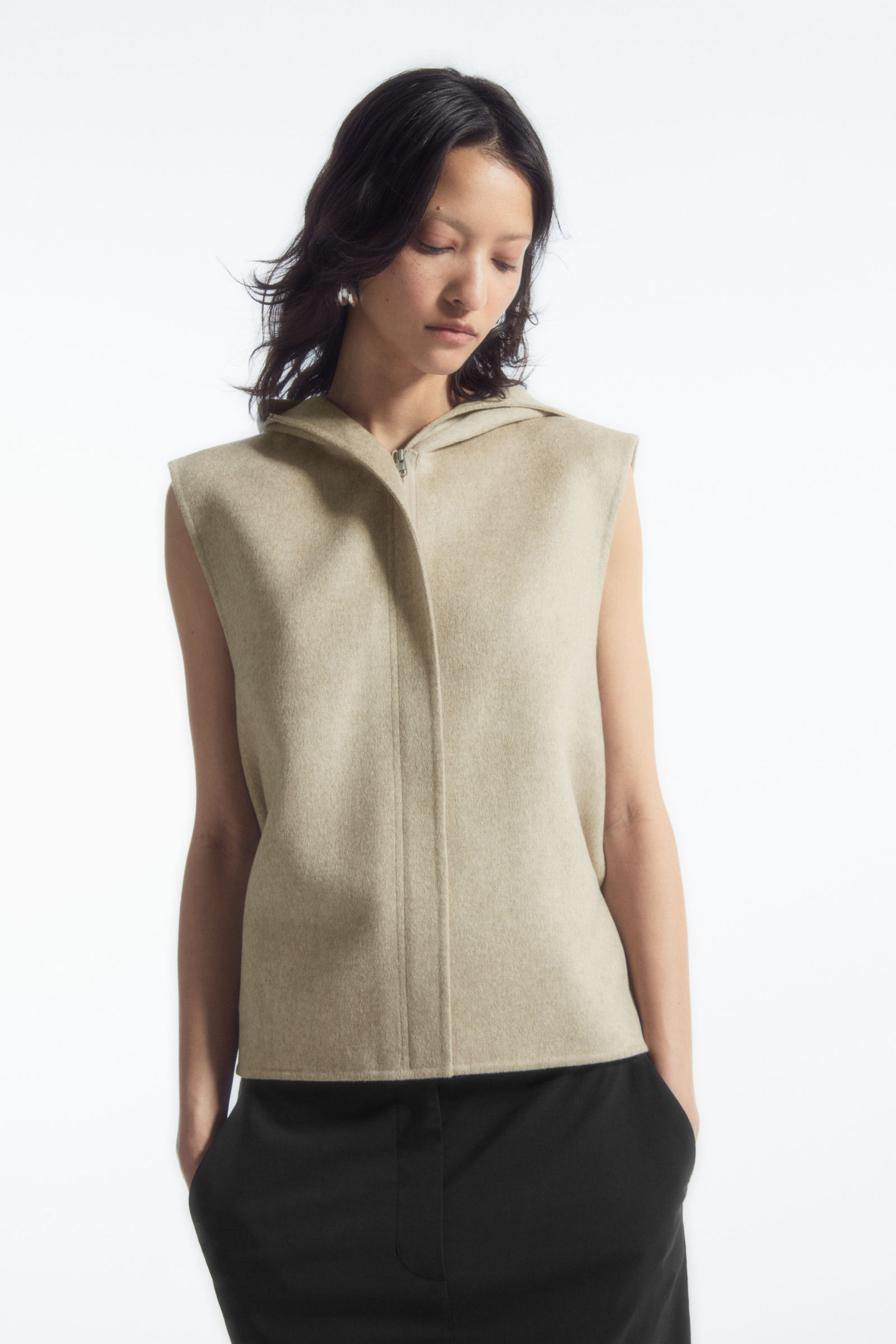 COS コス ダブルフェイスハイブリッドフード付きジレ　グレー DOUBLE-FACED HYBRID HOODED GILET ダブルフェイスハイブリッドフード