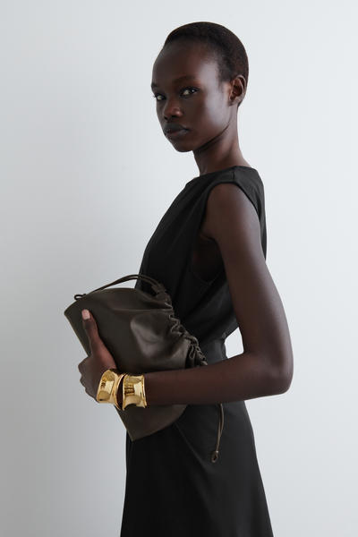 COS レザー ドローストリング バケットバッグ