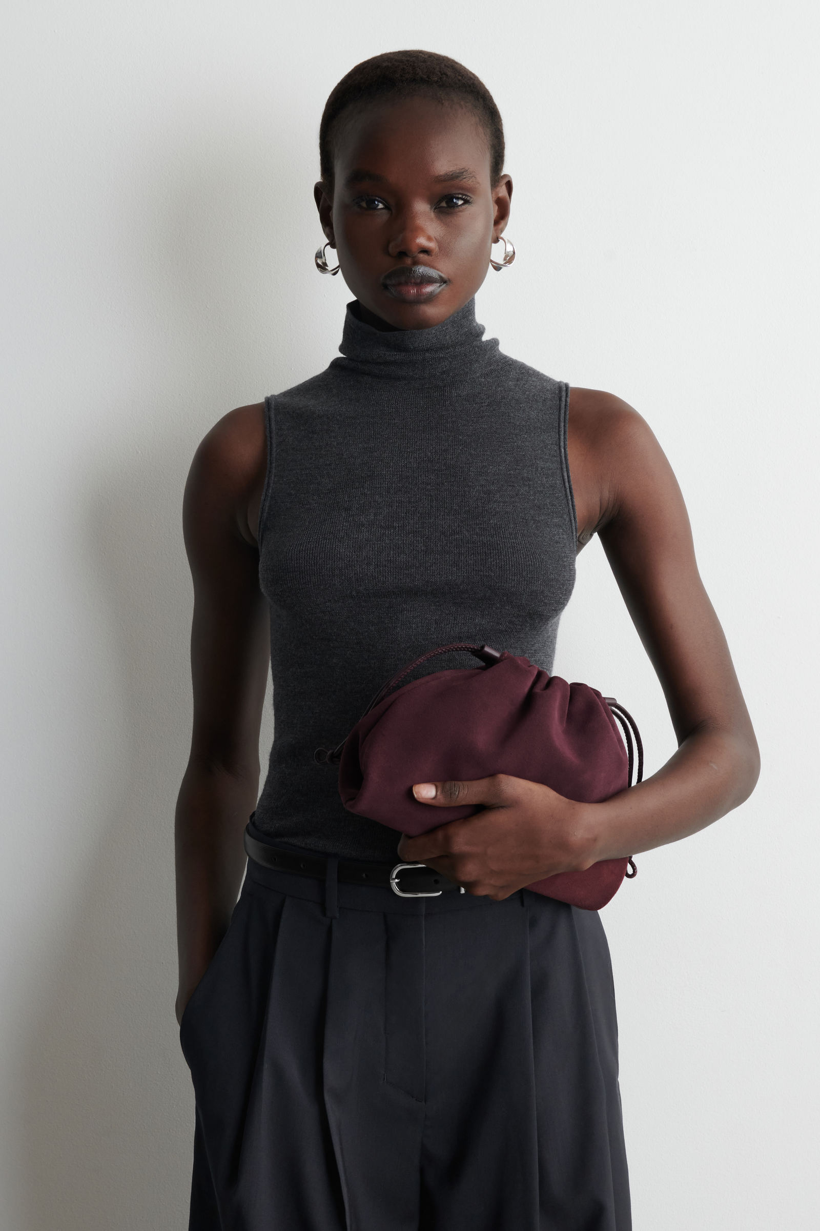 COS ドローストリングバケットバッグ DRAWSTRING BUCKET BAG - LEATHER レザー ドローストリング バケット