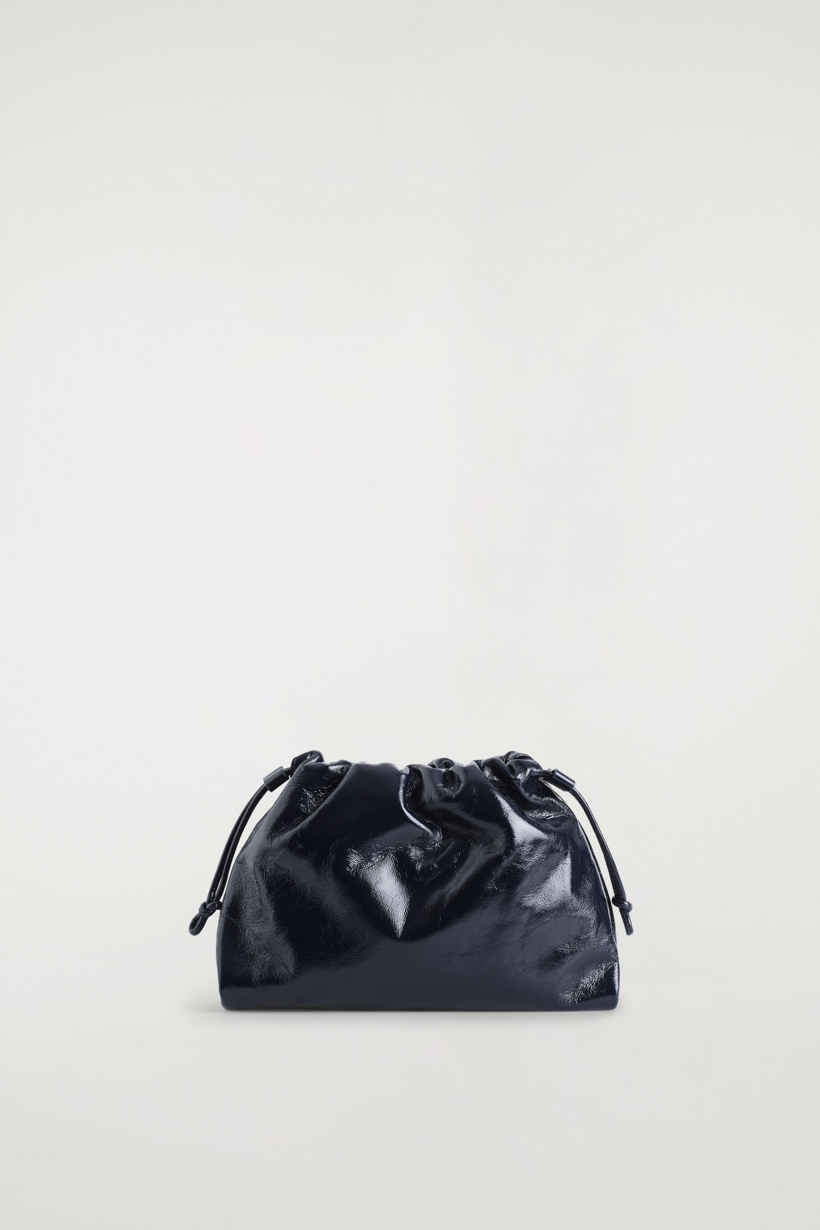 COS（コス） ドローストリングダッフルバッグ レザー DRAWSTRING DUFFLE BAG - LEATHER ドローストリングダッフルバッグ