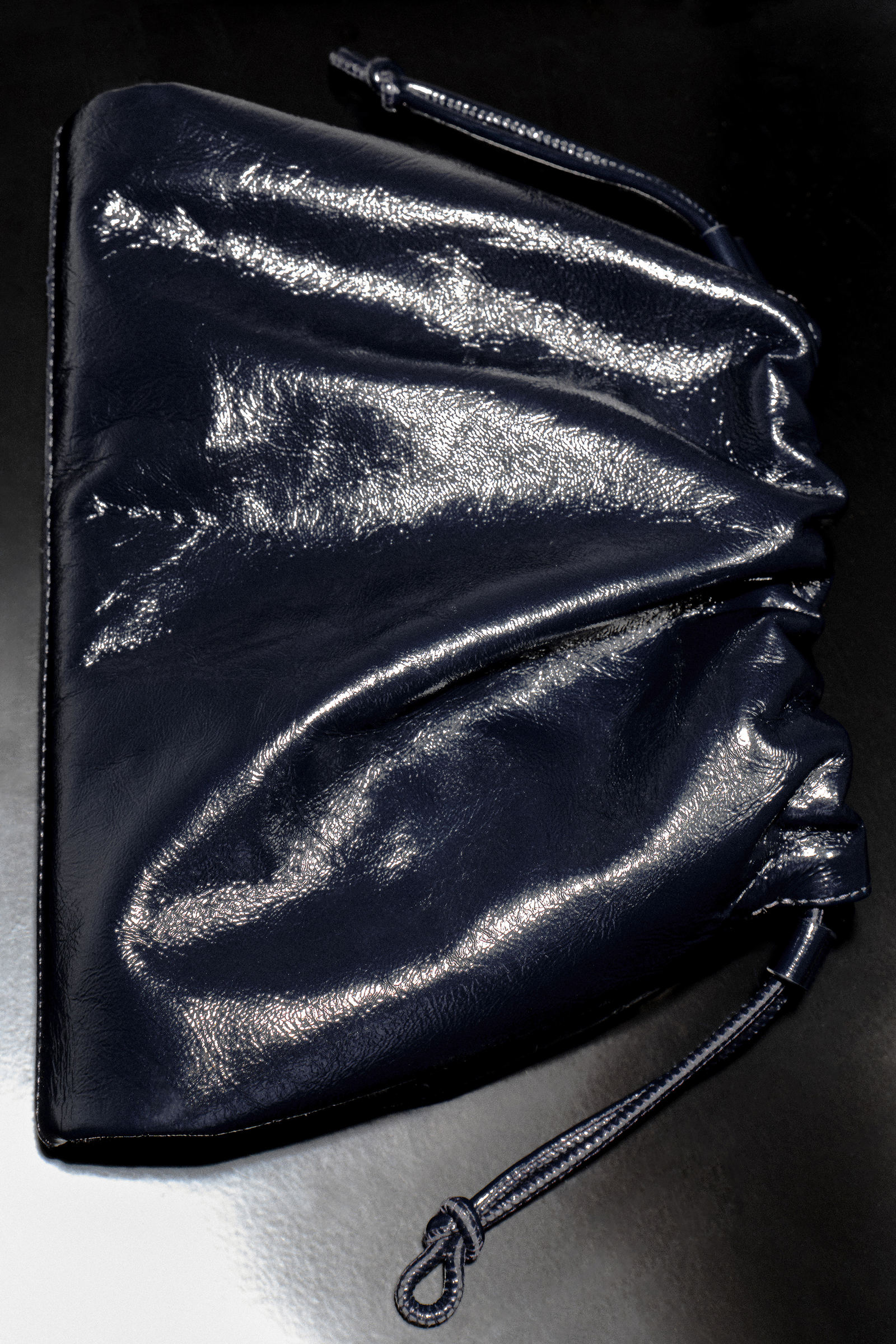 DRAWSTRING BUCKET BAG - LEATHER ドローストリングバケットバッグ