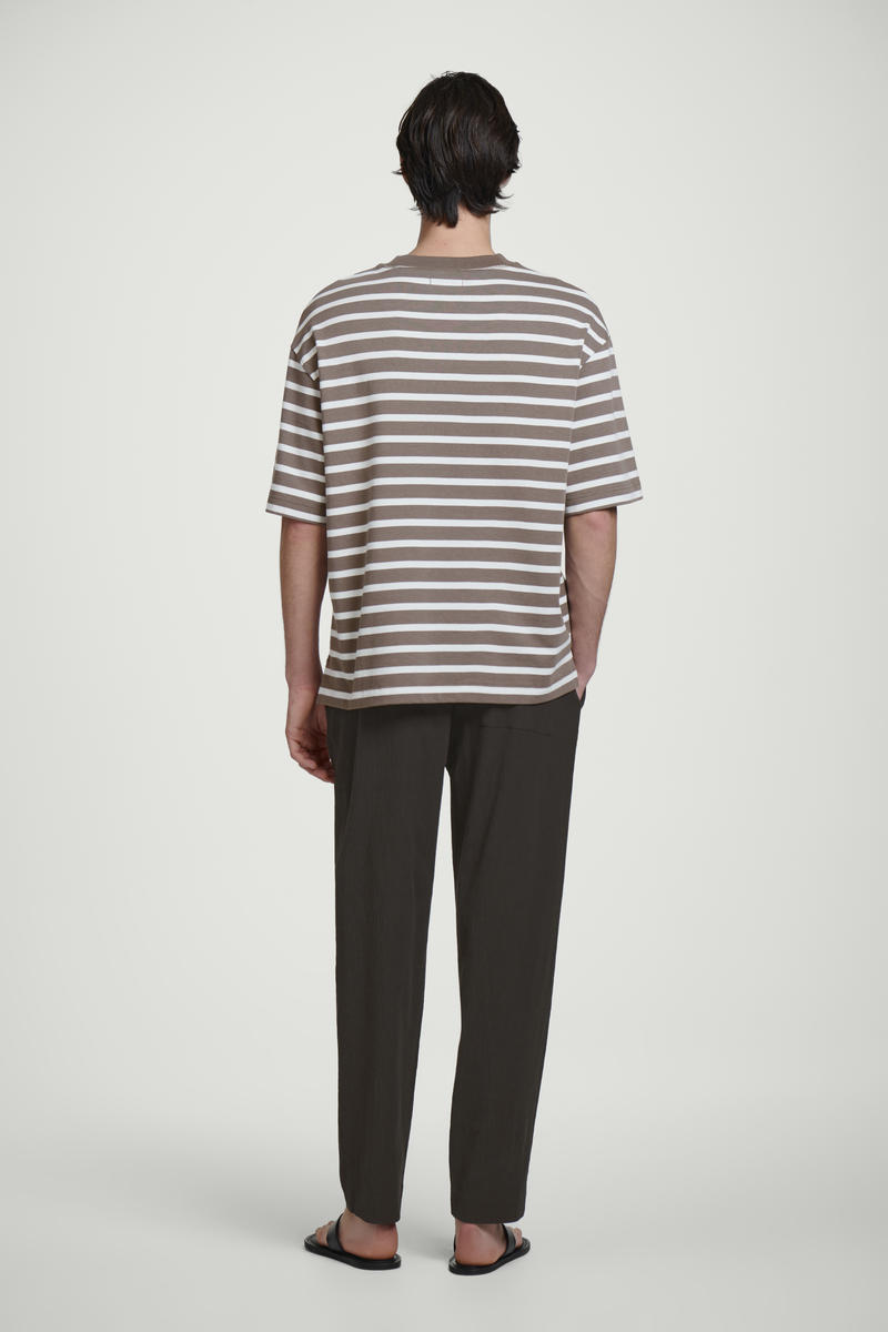 COS ヘビーデューティーTシャツ