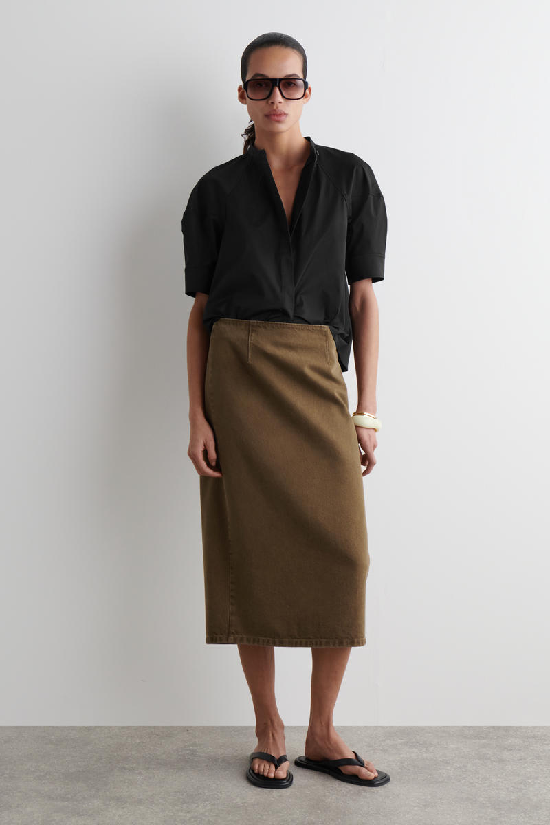 COS パフスリーブブラウス