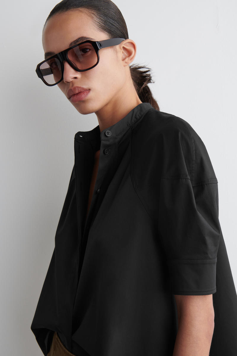 COS パフスリーブブラウス