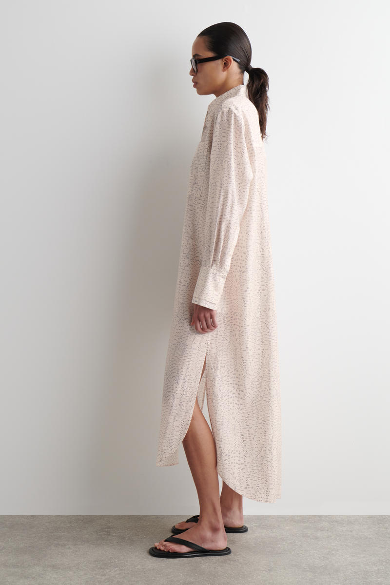 COS プリントフルイドシャツワンピース